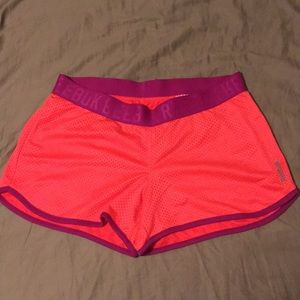 NWT Reebok Mesh Shorts Size Small